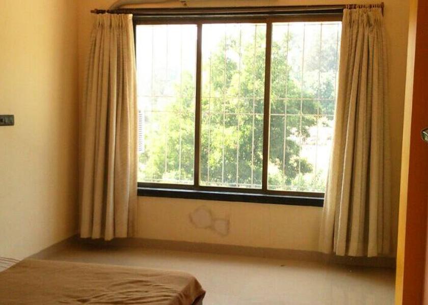 Maharashtra Kashid room